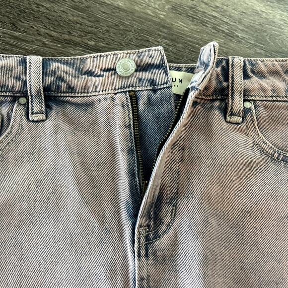EUC PacSun Faded Purple Denim Low Rise Mini Skirt Size 25 Raw Hem Jean Y2K Style - Picture 6 of 10